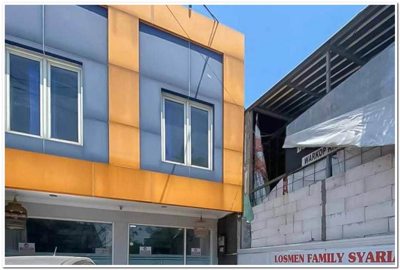 Brebek Losmen Family Syariah Bypass Juanda Mitra Reddoorz מראה חיצוני תמונה
