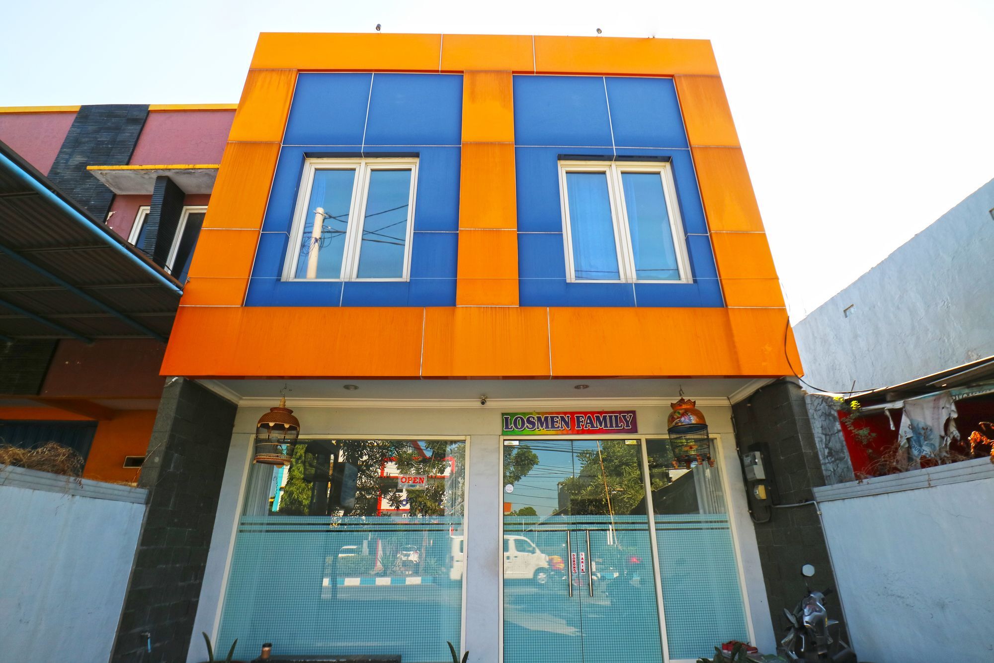 Brebek Losmen Family Syariah Bypass Juanda Mitra Reddoorz מראה חיצוני תמונה